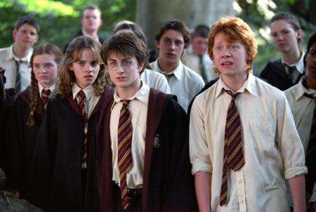 http://images.killermovies.com/h/harrypotter3/harry_potter_preview2.jpg